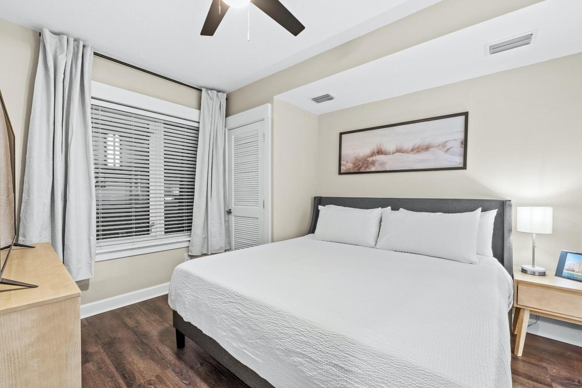 Grand Panama By Panhandle Getaways Panama City Beach Room photo