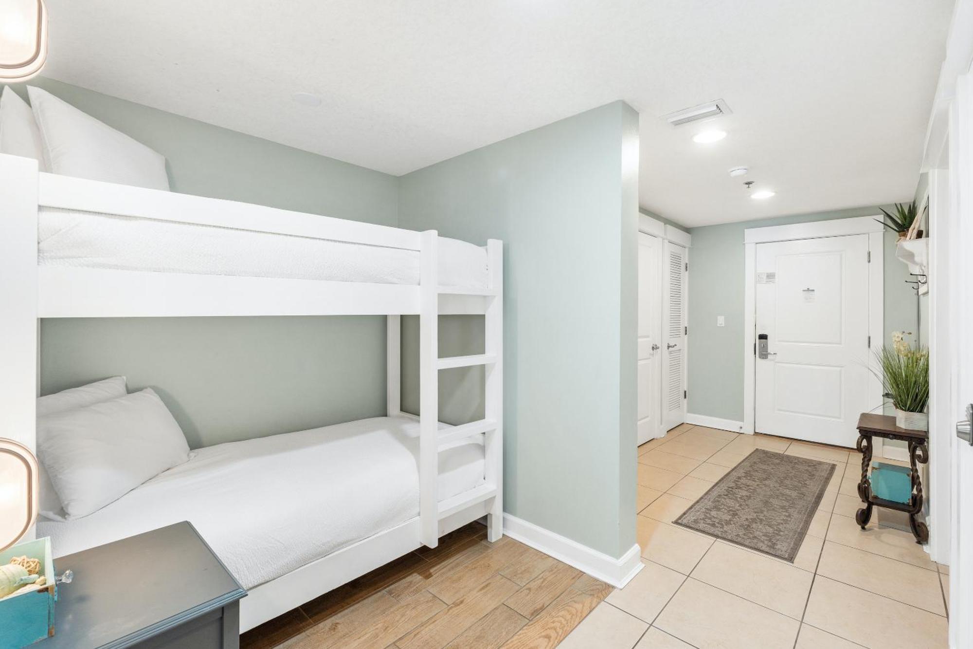 Grand Panama By Panhandle Getaways Panama City Beach Room photo